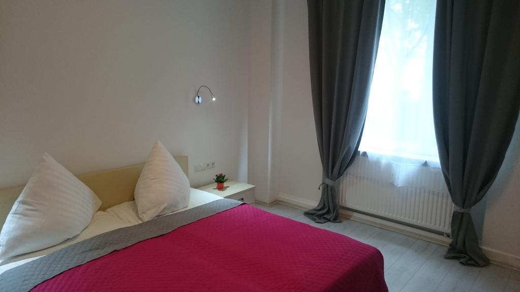 Avi City Apartments Goodhouse Дюселдорф Екстериор снимка