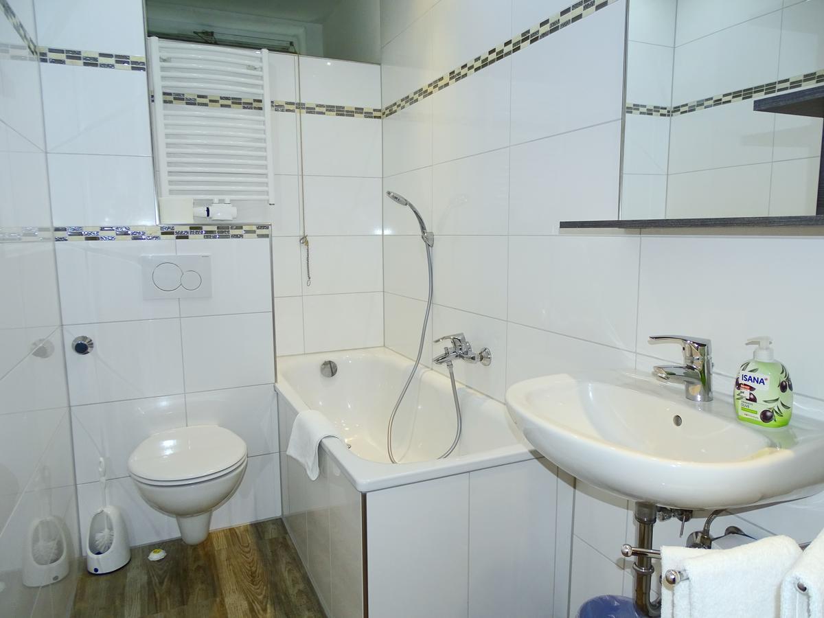 Avi City Apartments Goodhouse Дюселдорф Екстериор снимка